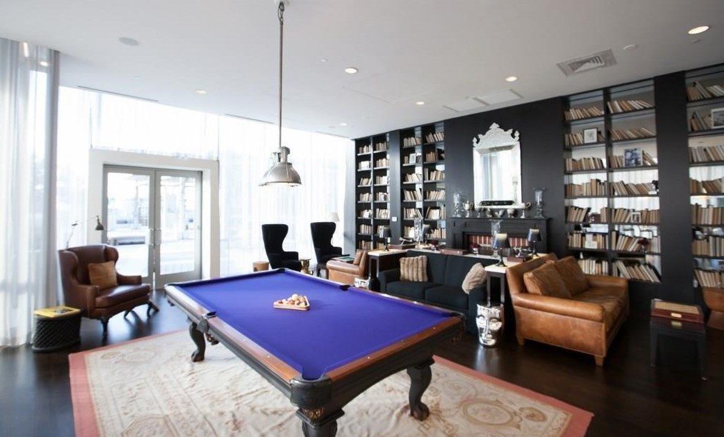 2200 Victory Ave, Dallas TX  75219-7675 exterior