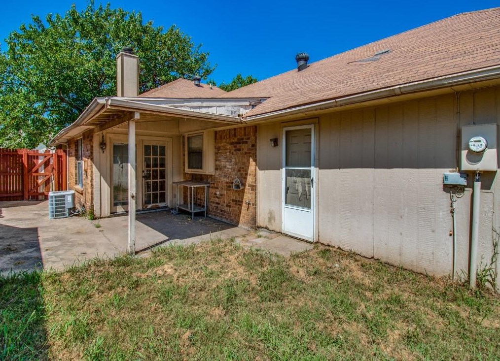 920 Old Barn Ln, Mesquite TX 75149-6868 exterior