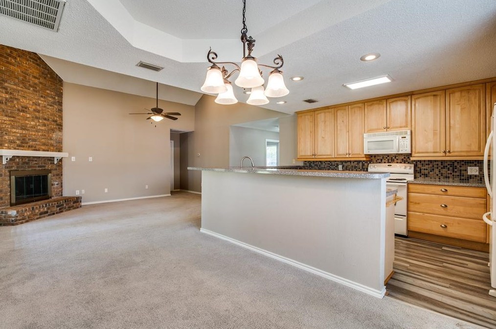 7217 Montego Dr, Rowlett TX  75089-3527 exterior