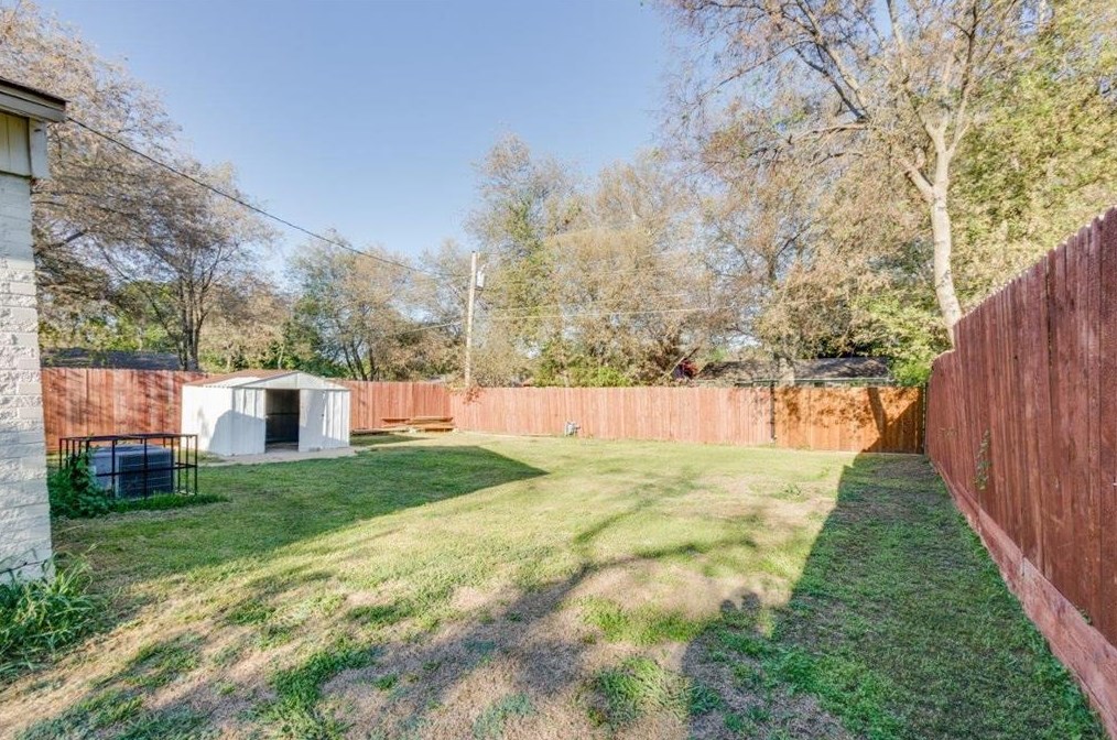 4226 Sherwood Dr, Mesquite TX 75150-1651 exterior