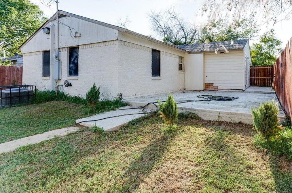 4226 Sherwood Dr, Mesquite TX 75150-1651 exterior