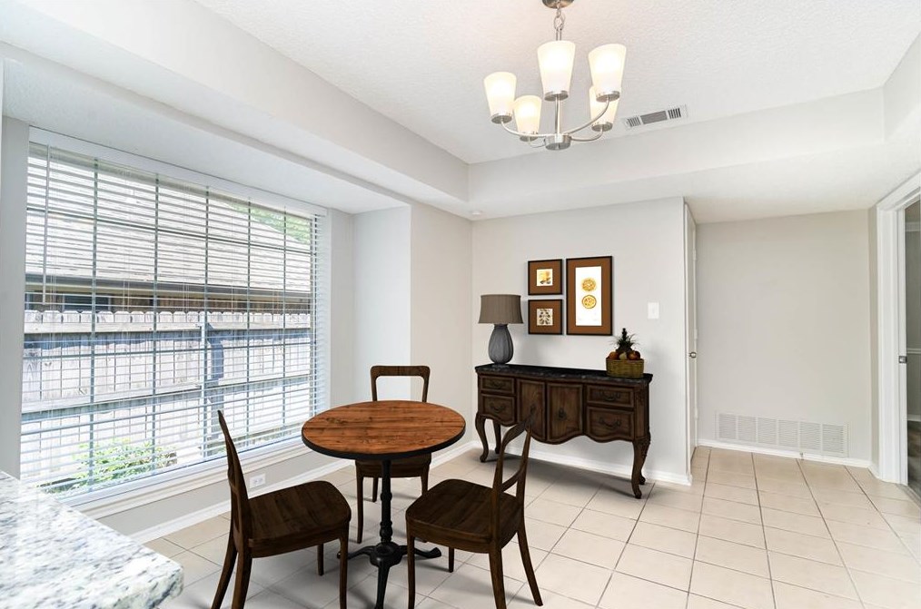 10117 Morgan Mdw Ln, Dallas TX 75243-2617 exterior