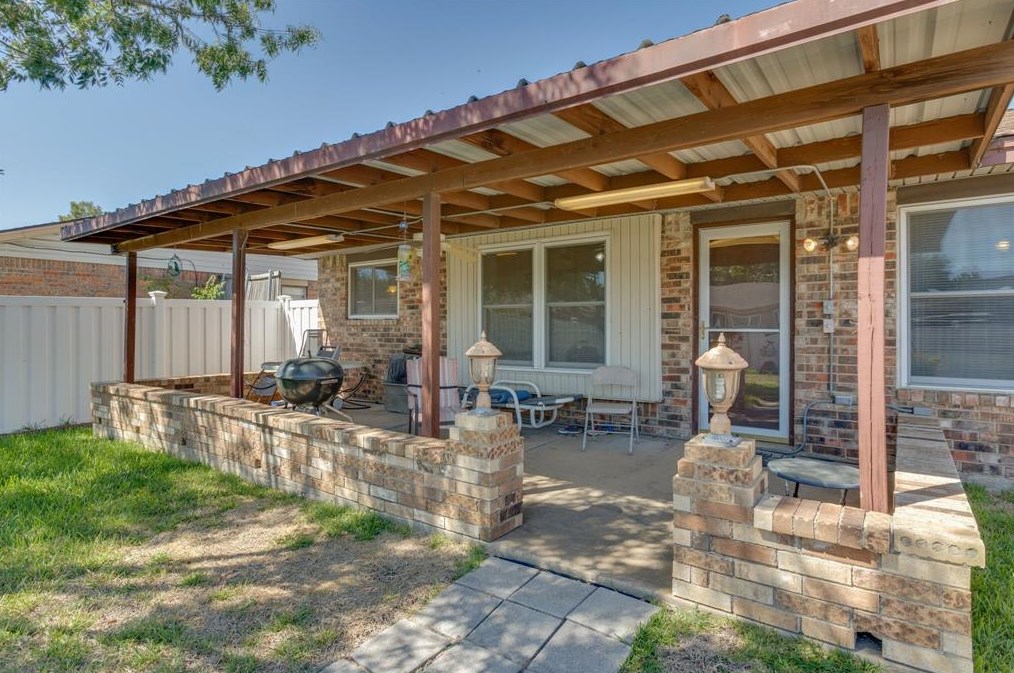 1510 Roundrock Trl, Mesquite TX 75149-5333 exterior