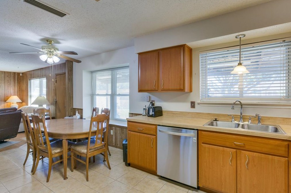 1510 Roundrock Trl, Mesquite TX 75149-5333 exterior