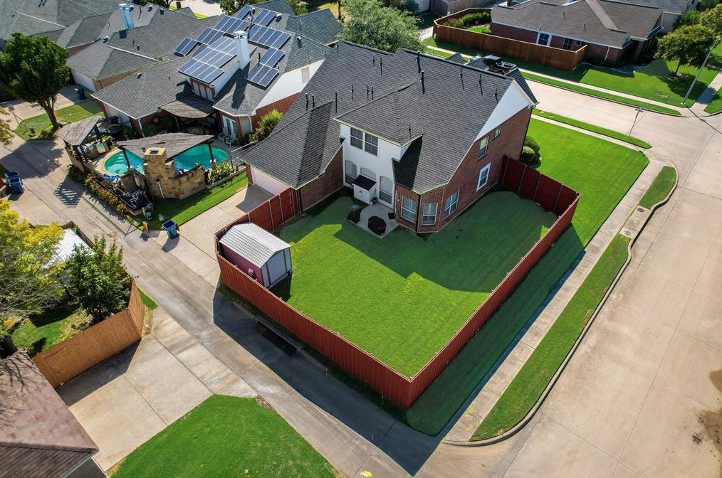 3408 Fallbrook Dr, Mesquite TX 75182-4018 exterior