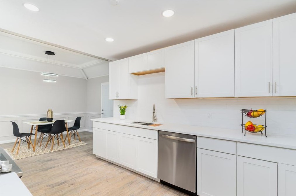 1663 Riverway Bnd Cir, Dallas TX  75217-2645 exterior