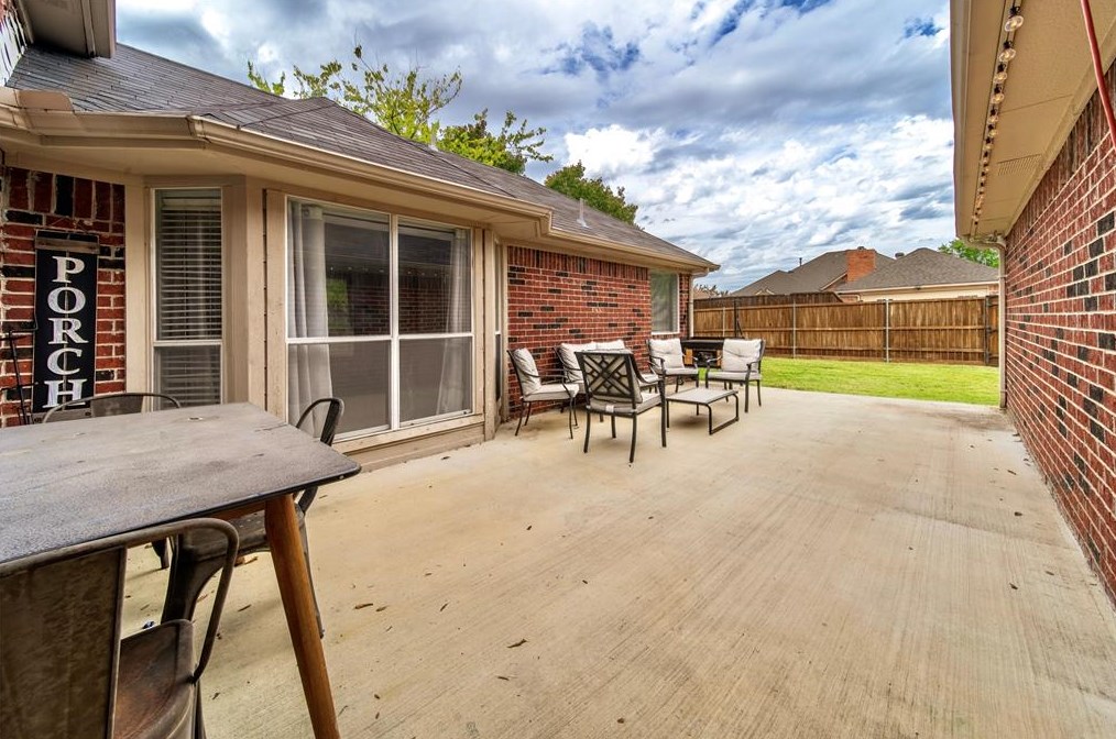 2300 Austin Dr, Mesquite TX 75181-1737 exterior