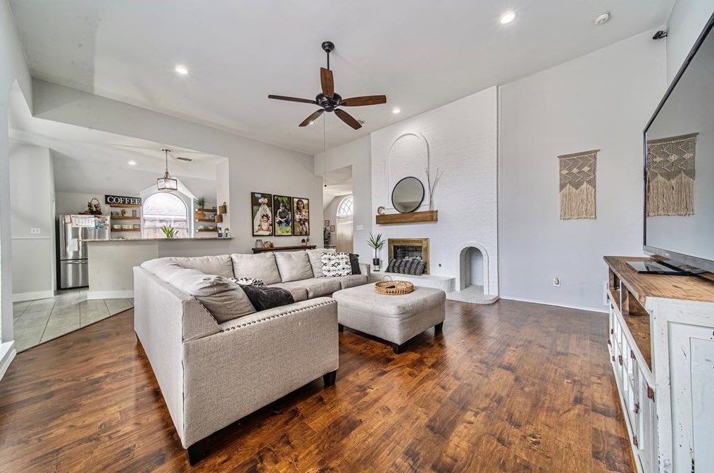 2300 Austin Dr, Mesquite TX 75181-1737 exterior