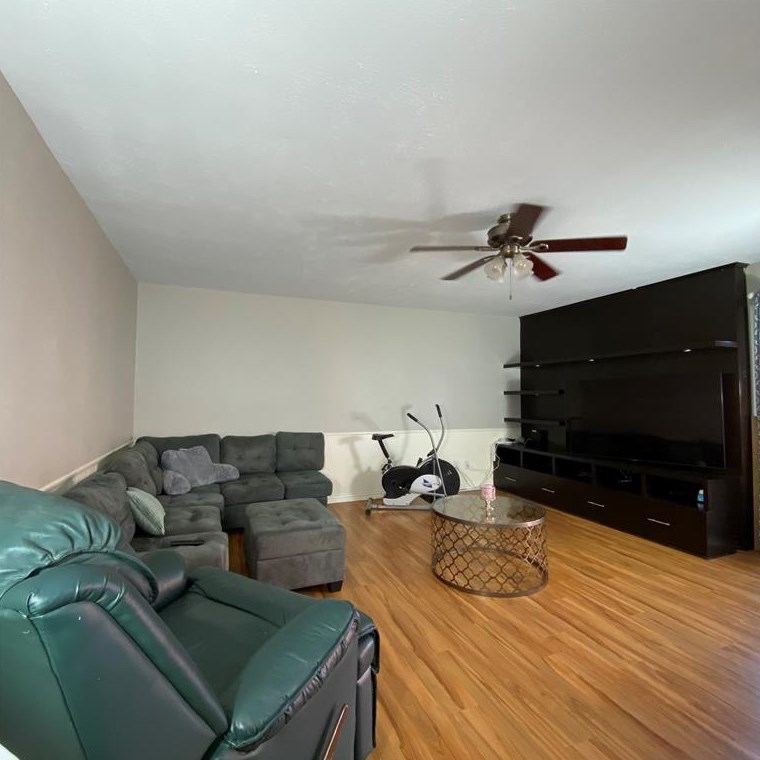 2211 Proctor Dr, Carrollton TX 75007-3429 exterior