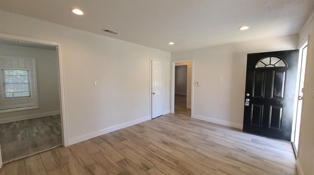 4324 Tacoma St, Dallas TX 75216-6633 exterior