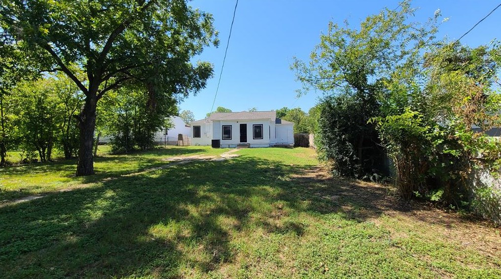 4324 Tacoma St, Dallas TX 75216-6633 exterior