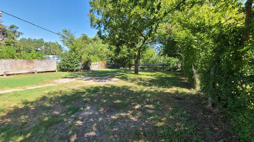 4324 Tacoma St, Dallas TX 75216-6633 exterior