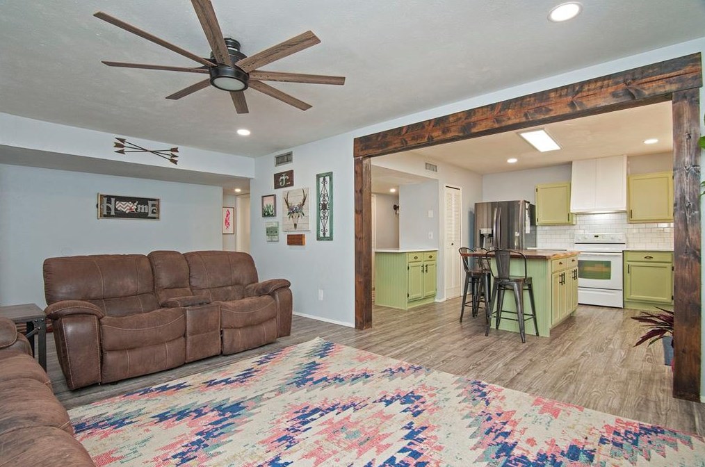 5811 Redwood Ln, Rowlett TX 75089-3179 exterior