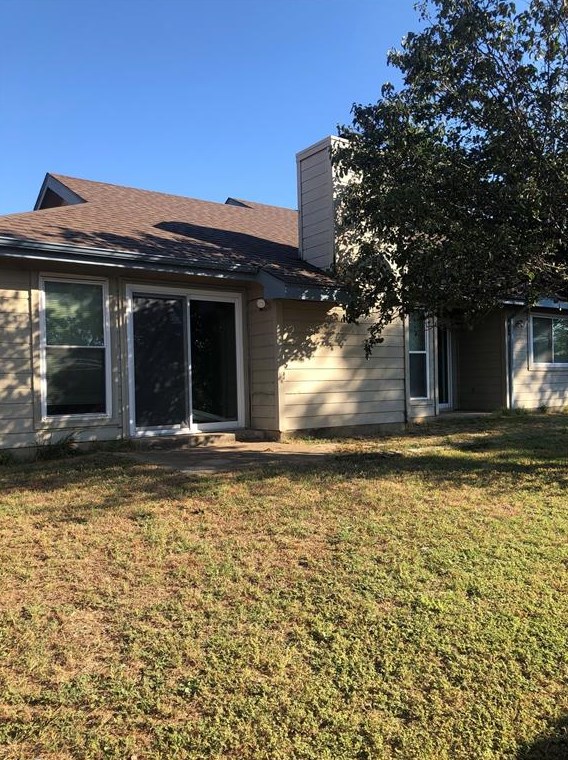 2413 Warrington Dr, Grand Prairie TX  75052-4136 exterior