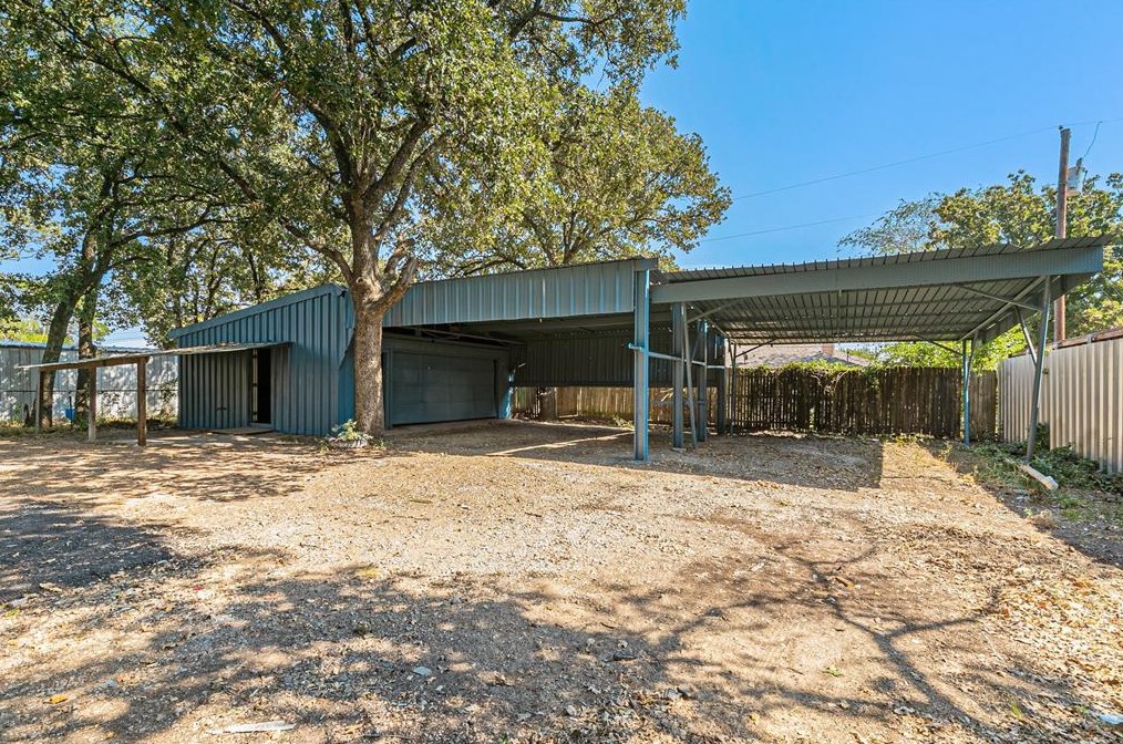 2912 Wilhoit St, Mesquite TX 75180-1446 exterior