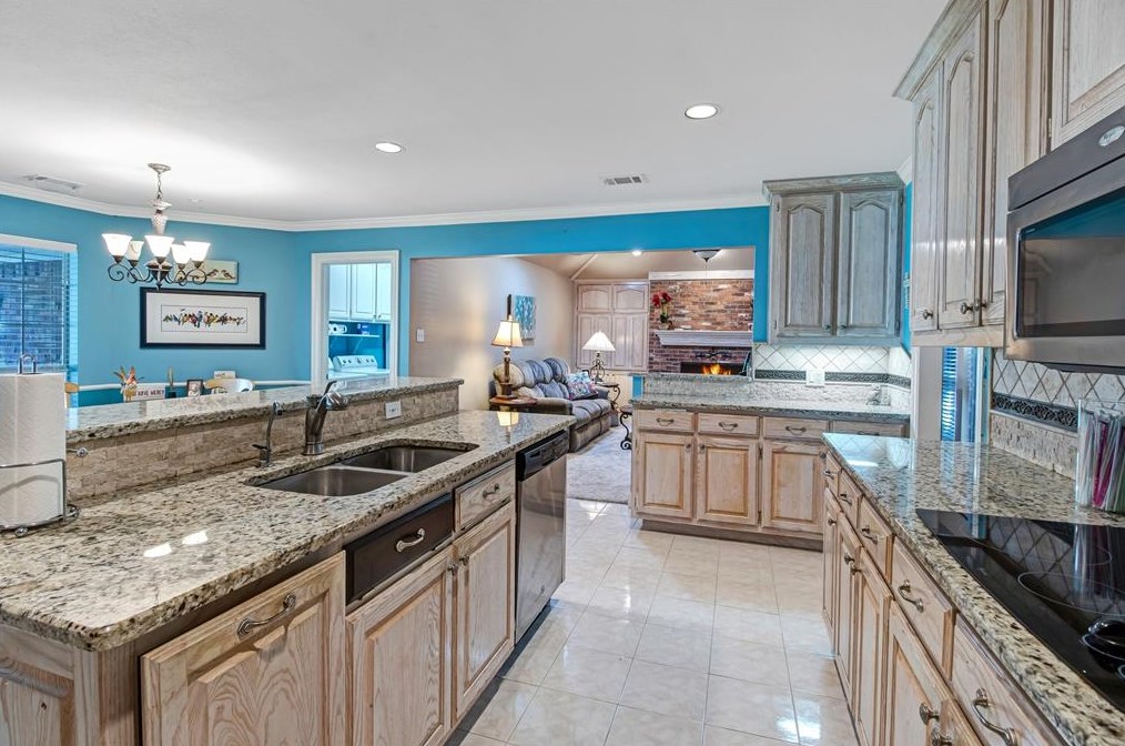 1701 Palomino Dr, Rowlett TX 75088-6562 exterior