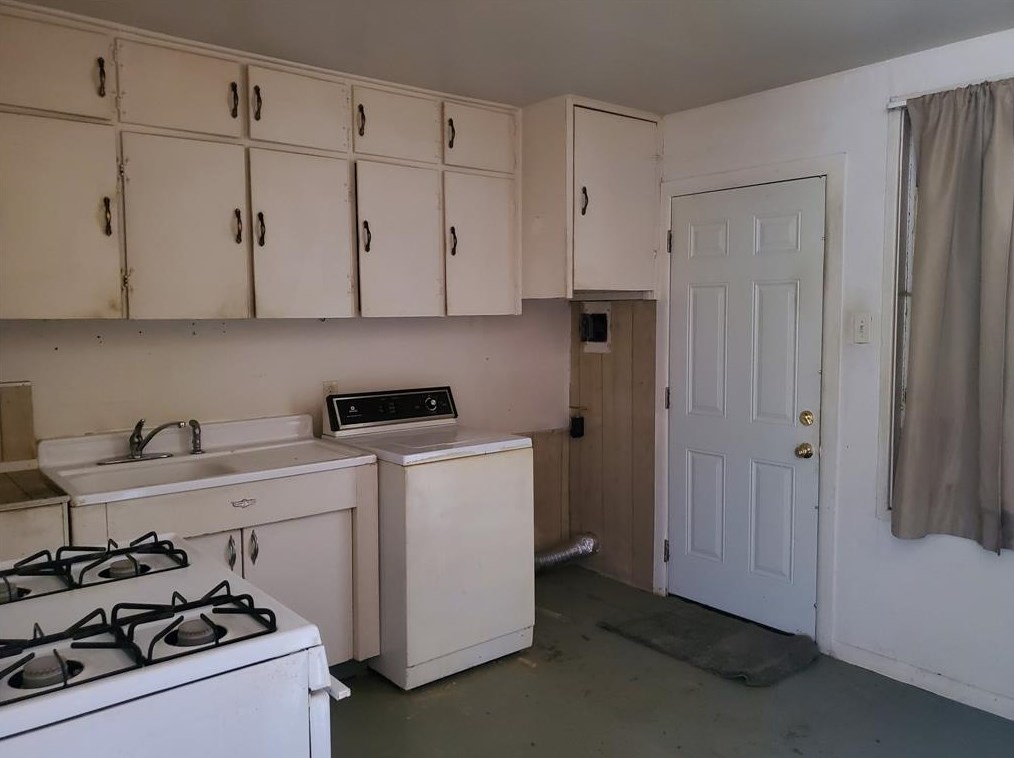 3810 Le Forge Ave, Dallas TX  75216-4963 exterior