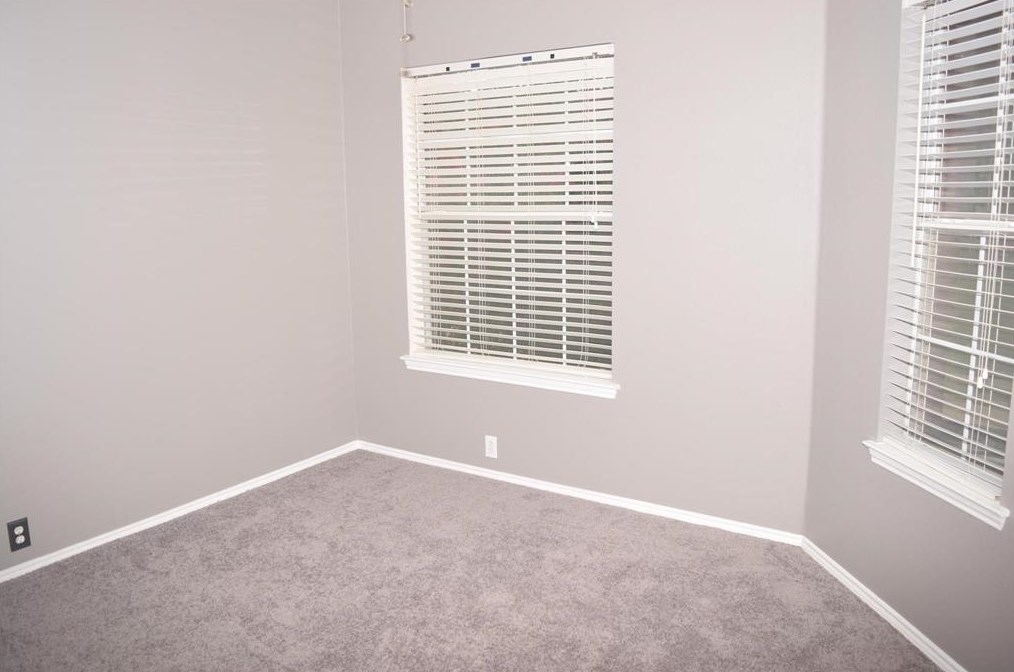 1813 Walnut Hill Dr, Rowlett TX  75088-1554 exterior