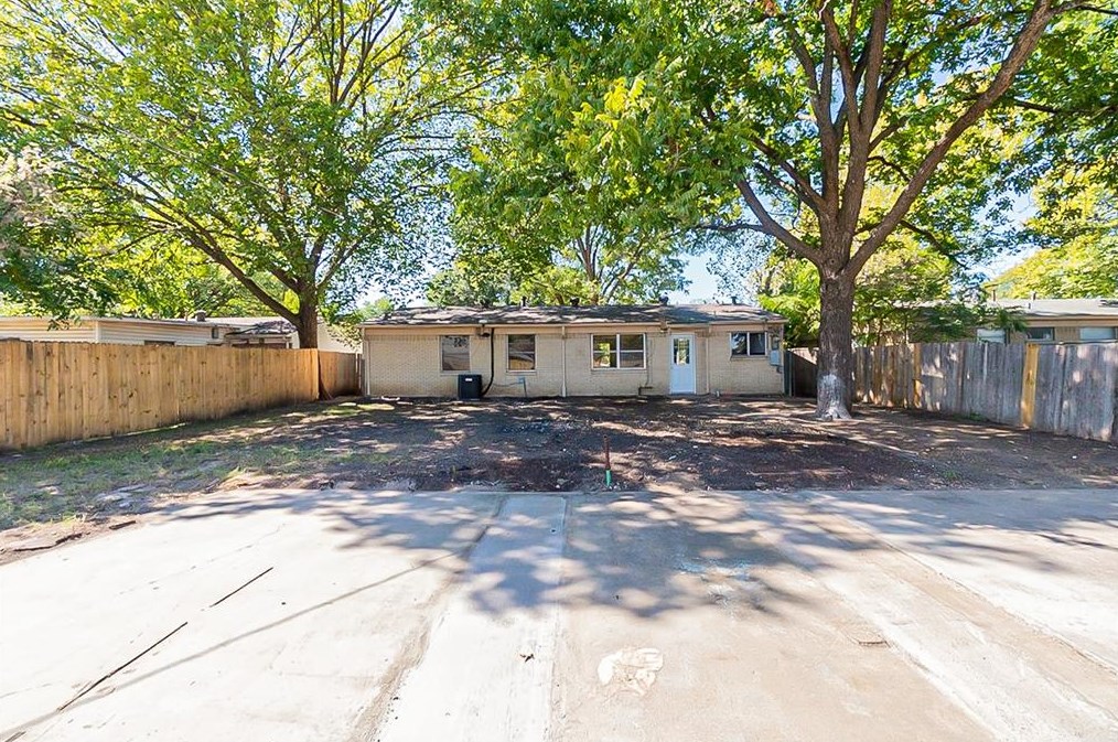 4914 San Marcus Dr, Mesquite TX 75150-1024 exterior