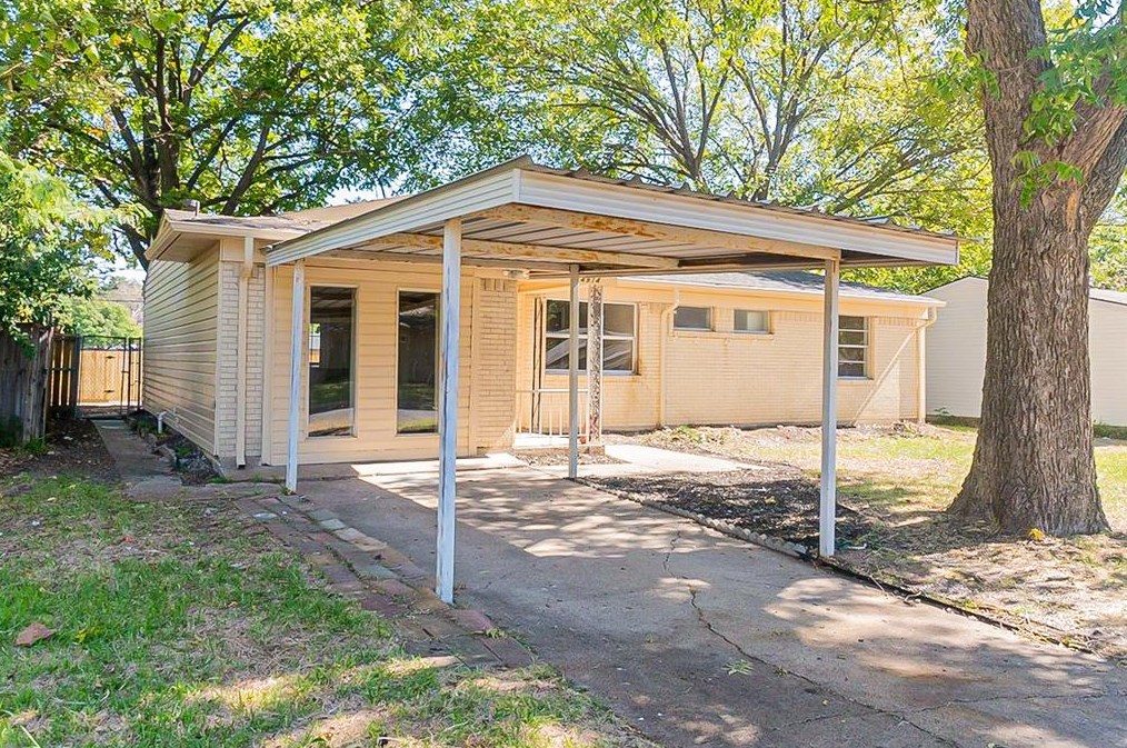 4914 San Marcus Dr, Mesquite TX 75150-1024 exterior