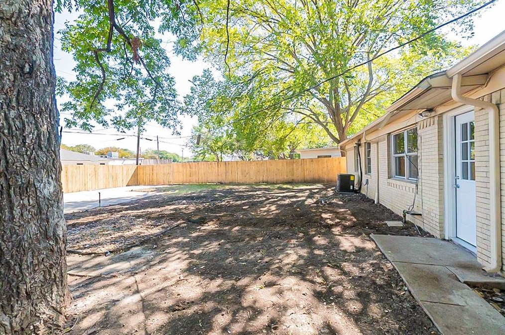 4914 San Marcus Dr, Mesquite TX 75150-1024 exterior