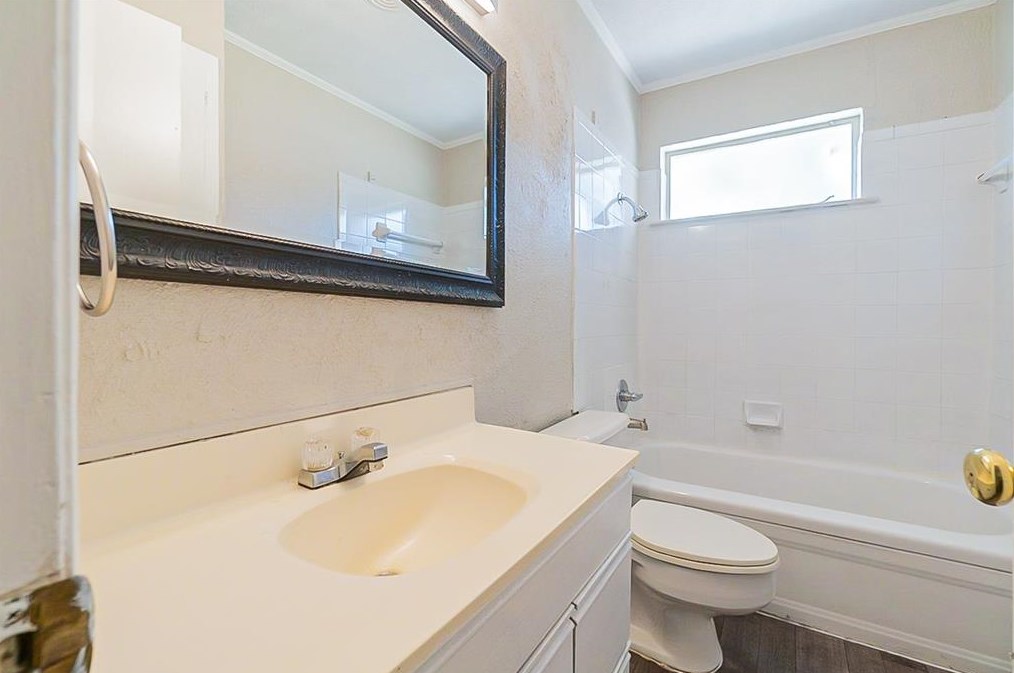 4914 San Marcus Dr, Mesquite TX 75150-1024 exterior