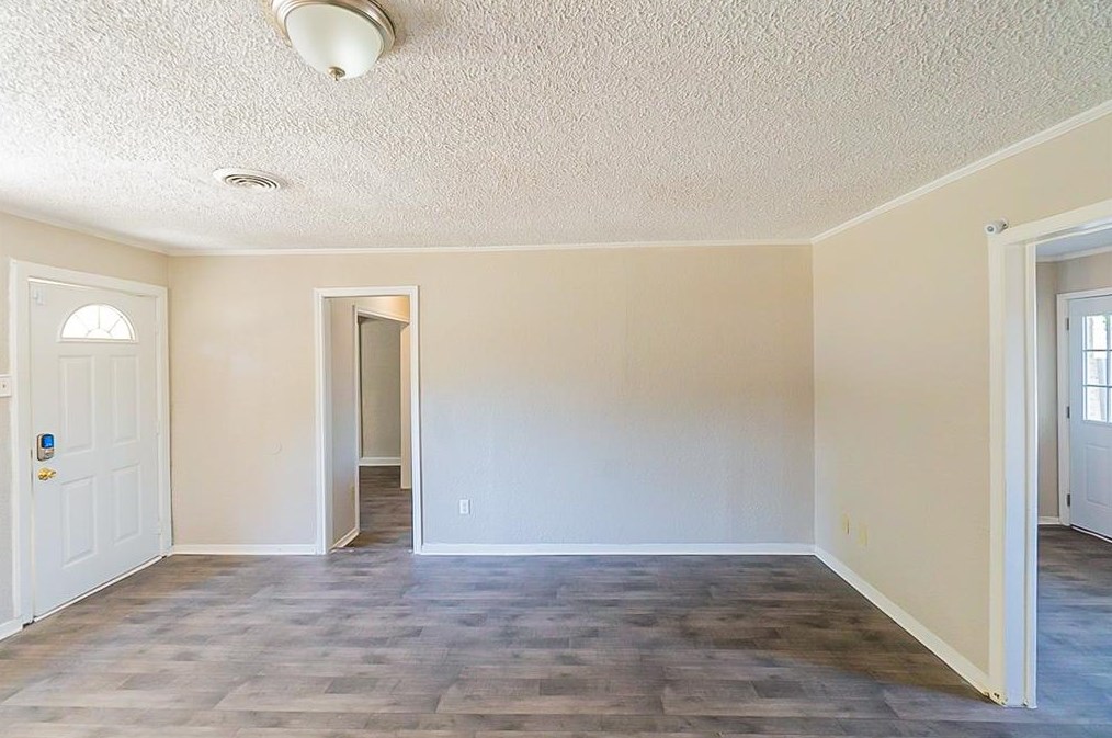 4914 San Marcus Dr, Mesquite TX 75150-1024 exterior