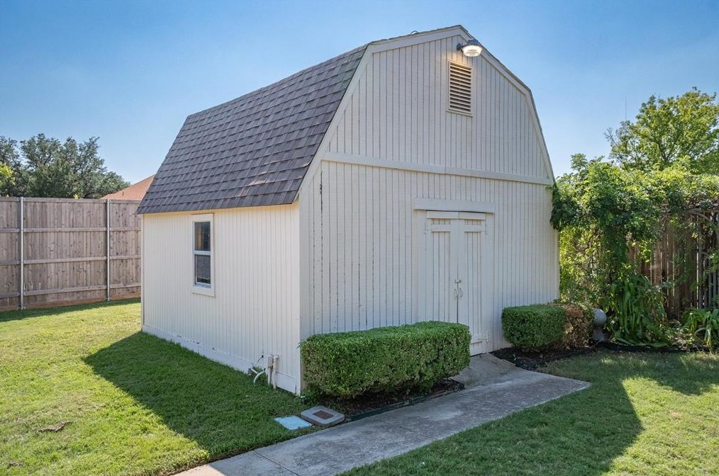 2016 Seminole Trl, Mesquite TX 75149-6695 exterior