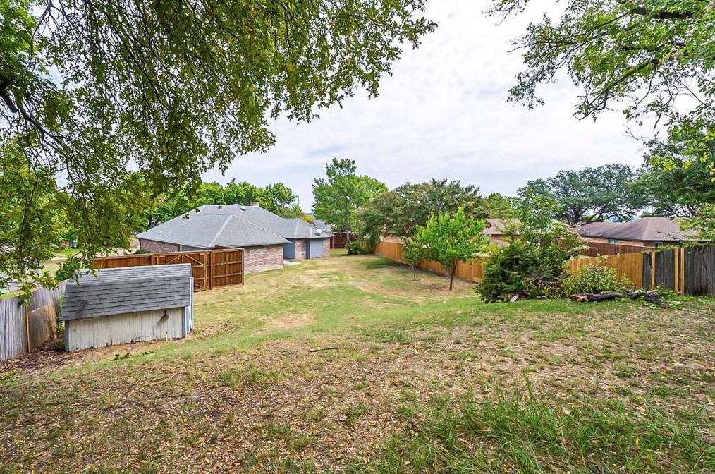 5005 Edgewater Dr, Rowlett TX 75088-4104 exterior