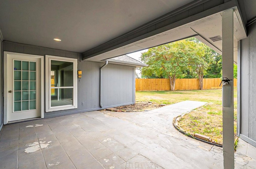 5005 Edgewater Dr, Rowlett TX 75088-4104 exterior