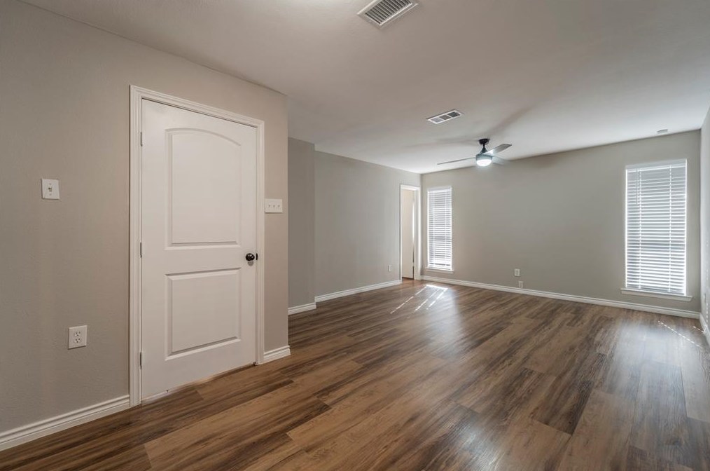 202 Mockingbird Trl, Mesquite TX 75149-2937 exterior