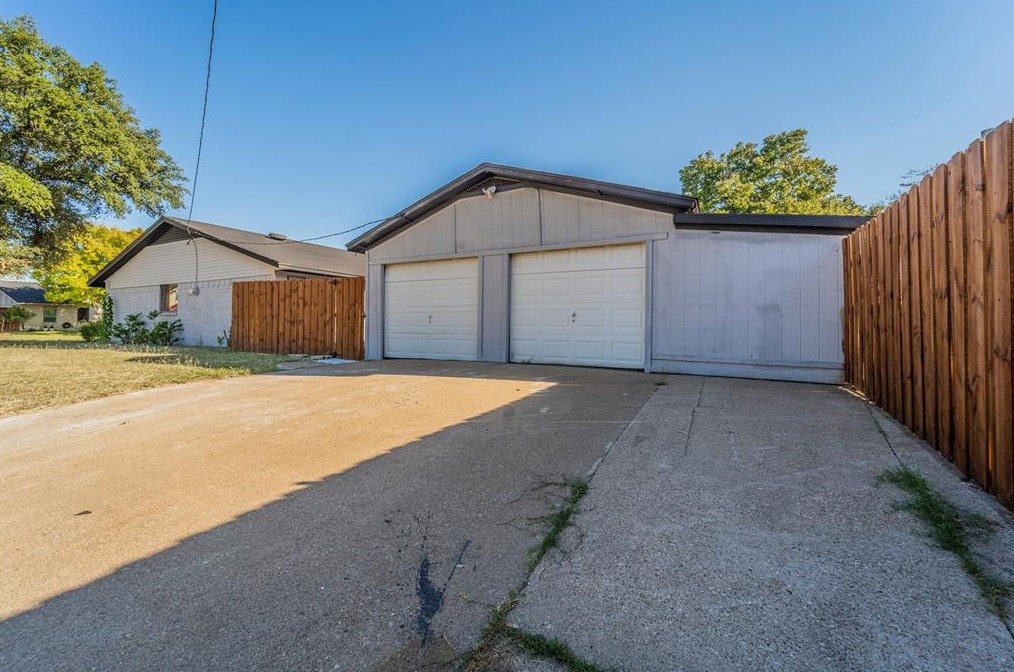 202 Mockingbird Trl, Mesquite TX 75149-2937 exterior