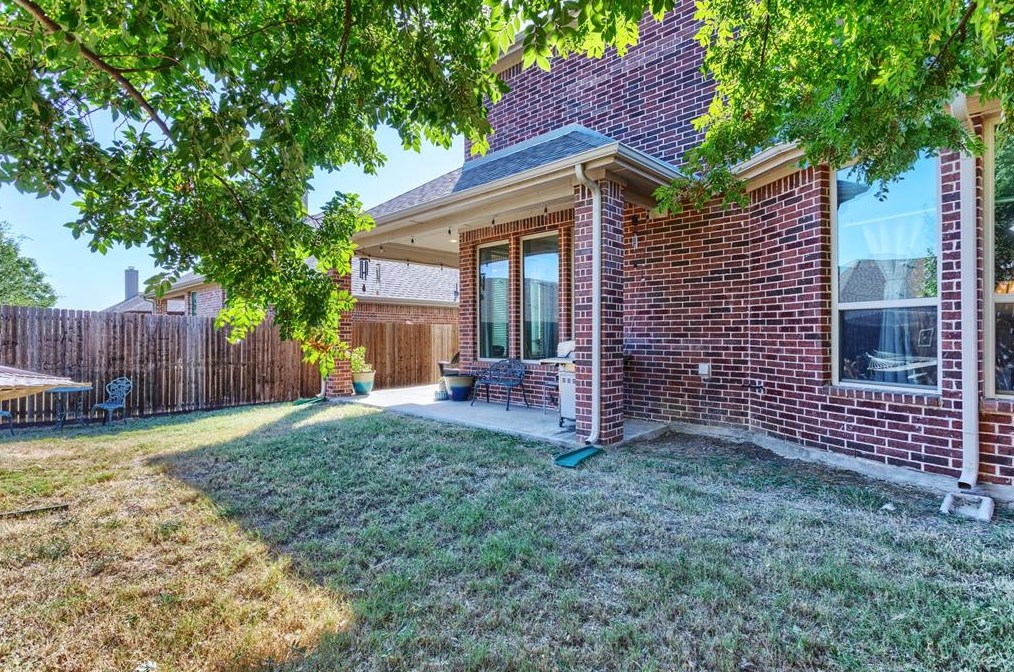 5112 Fringetree Dr, Mckinney TX 75071-8366 exterior