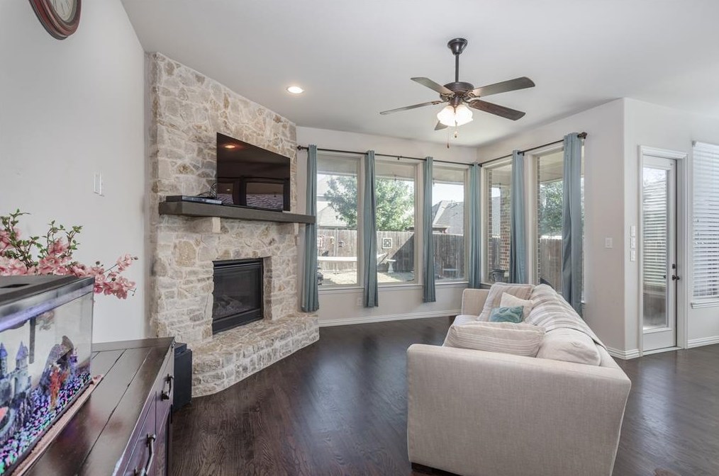 5112 Fringetree Dr, Mckinney TX 75071-8366 exterior