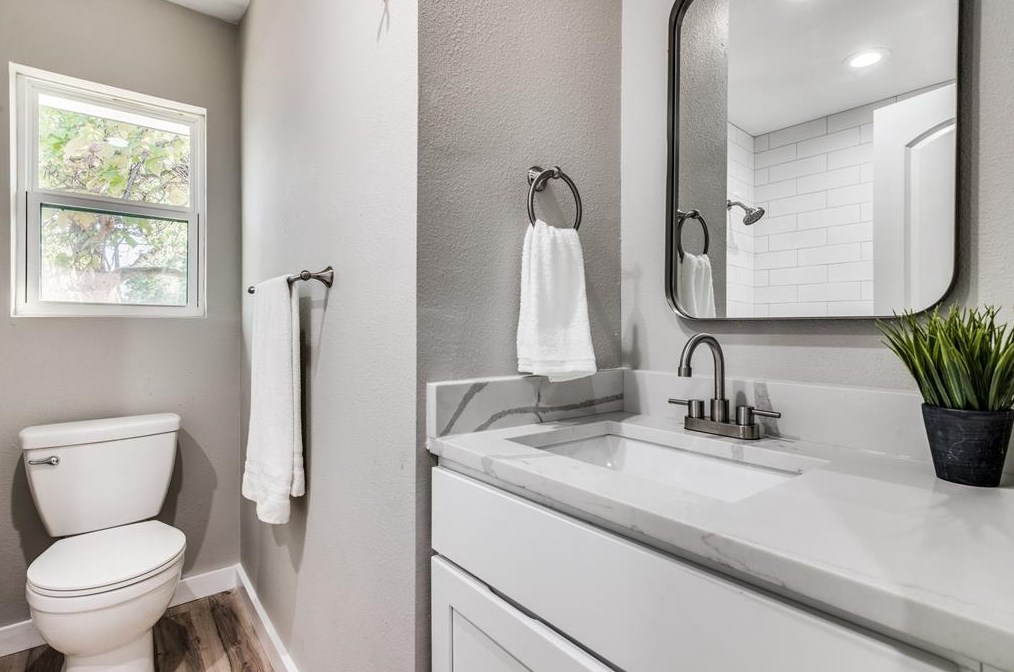 1808 Lucille Dr, Mesquite TX 75149-1917 exterior