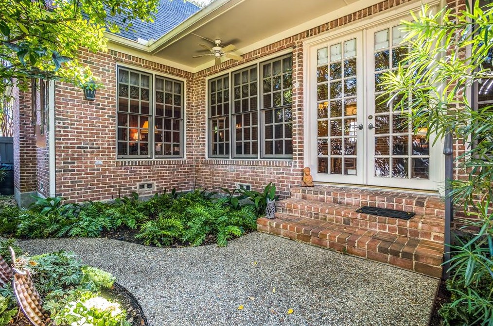 3236 Purdue Ave, Dallas TX 75225-7638 exterior