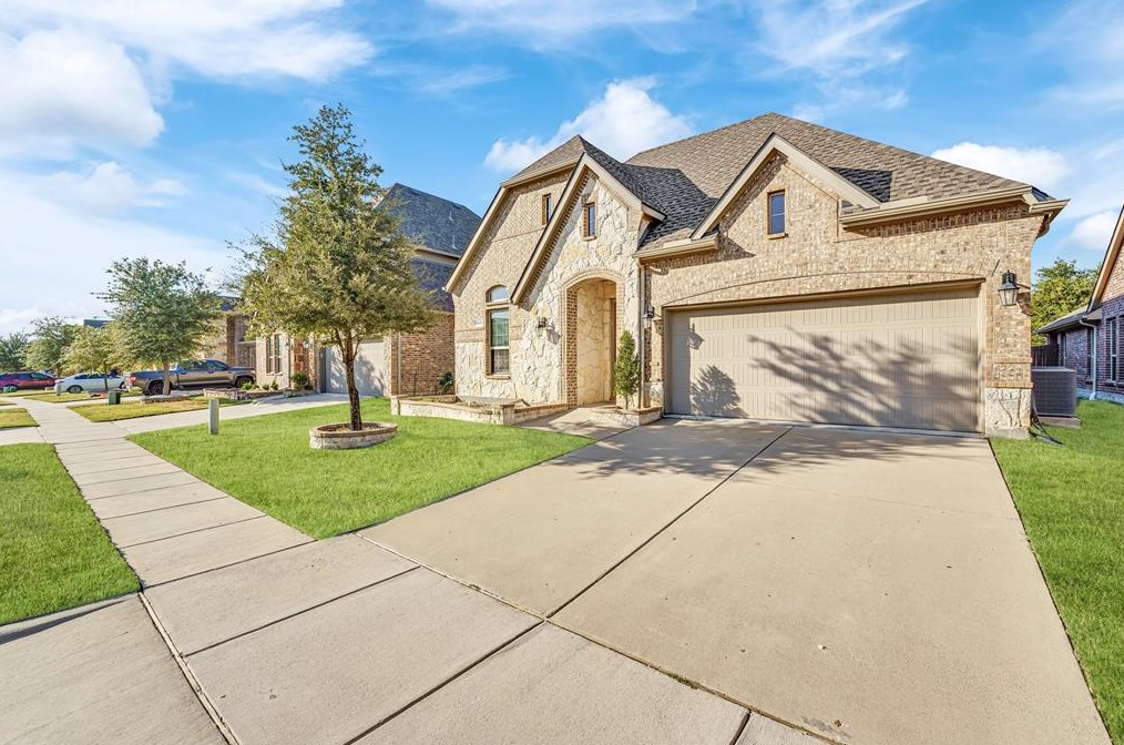 10620 Troutt Dr, Mckinney TX  75072-3415 exterior