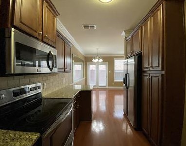 5031 Barcelona Trl, Grand Prairie TX  75052-0937 exterior