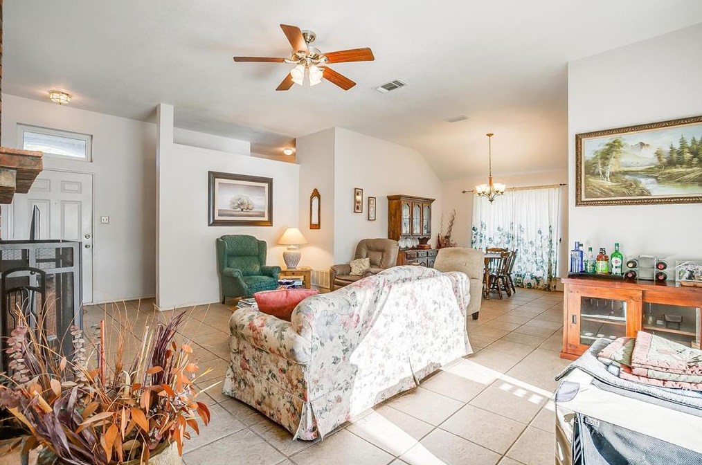 7133 Summerset Dr, Fort Worth TX  76126-4534 exterior