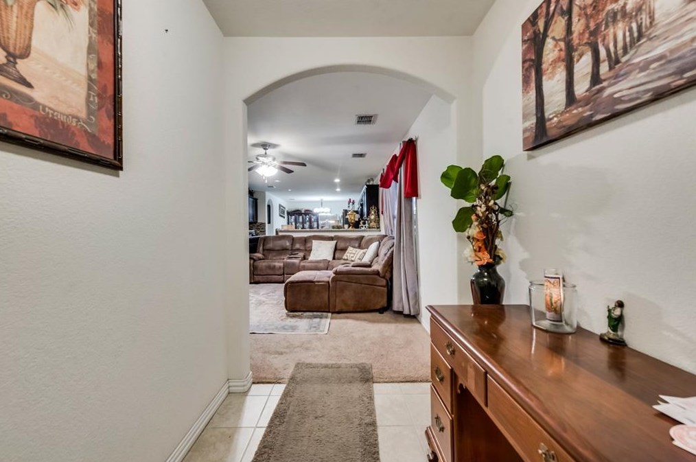 7419 Pineberry Rd, Dallas TX 75249-1327 exterior