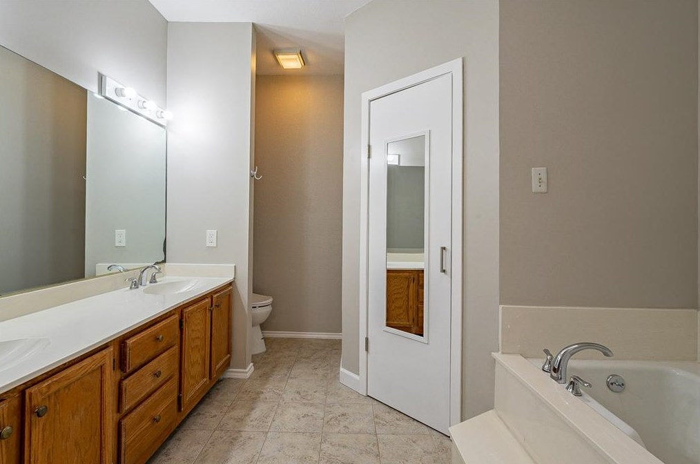 7214 Alissa Dr, Rowlett TX 75089-3788 exterior