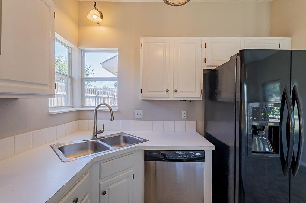 7214 Alissa Dr, Rowlett TX 75089-3788 exterior