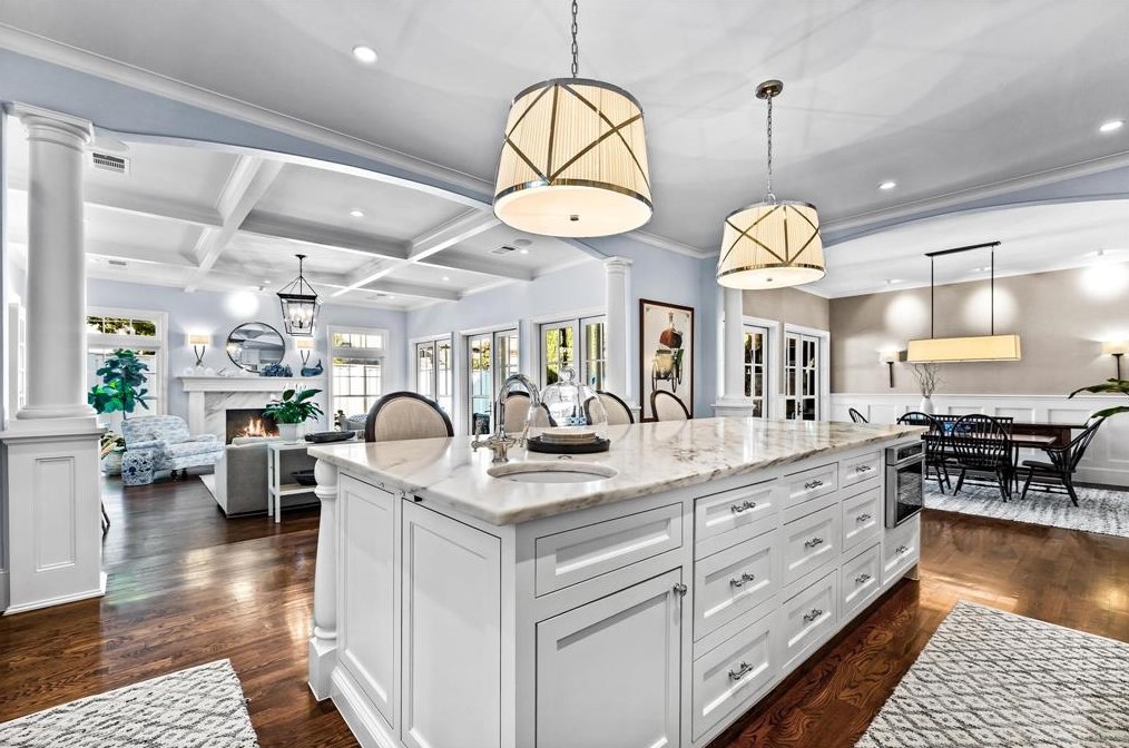 6713 Vanderbilt Ave, Dallas TX  75206-6136 exterior