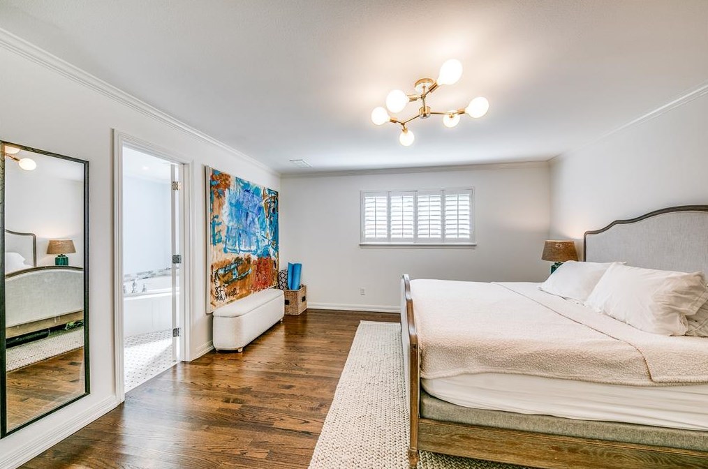 9619 Mossridge Dr, Dallas TX  75238-2538 exterior