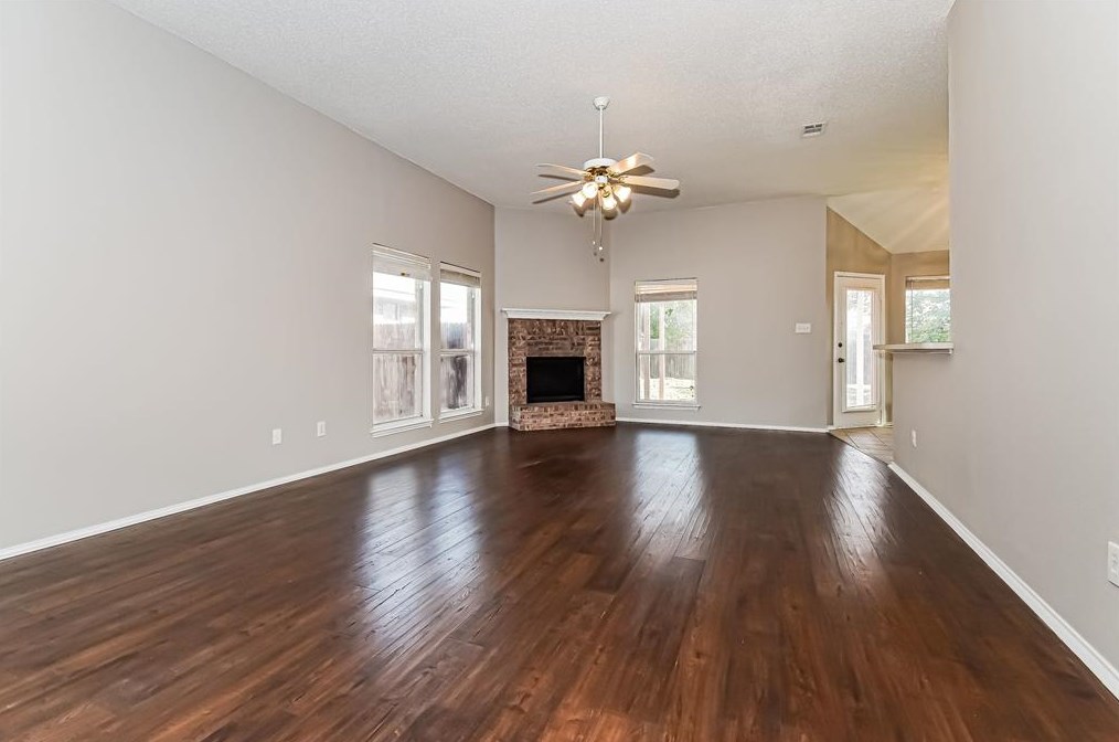 1900 Glen Meadow Dr, Royse City TX  75189-6049 exterior
