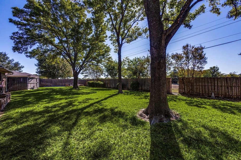 114 Sunview, Mesquite TX 75182-9406 exterior