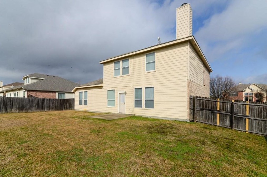 2022 Northridge Dr, Forney TX  75126-6592 exterior