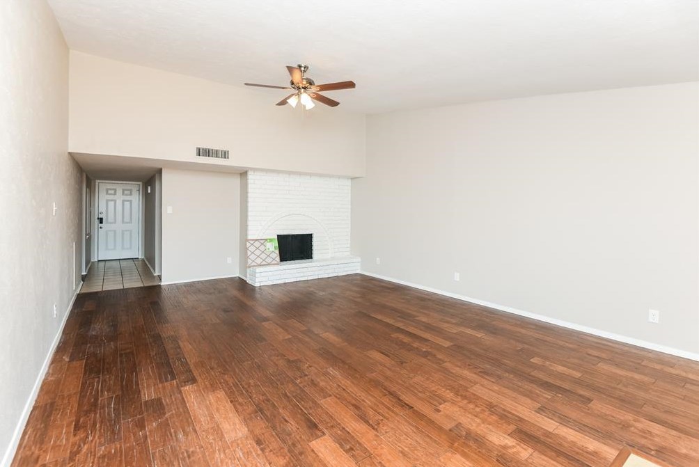 7311 Lost Canyon Dr, Dallas TX  75249-1204 exterior