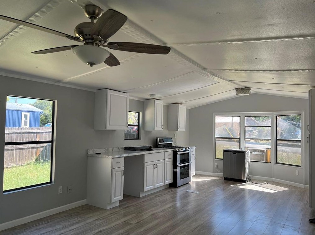6631 Christa Ct, Granbury, TX 76049