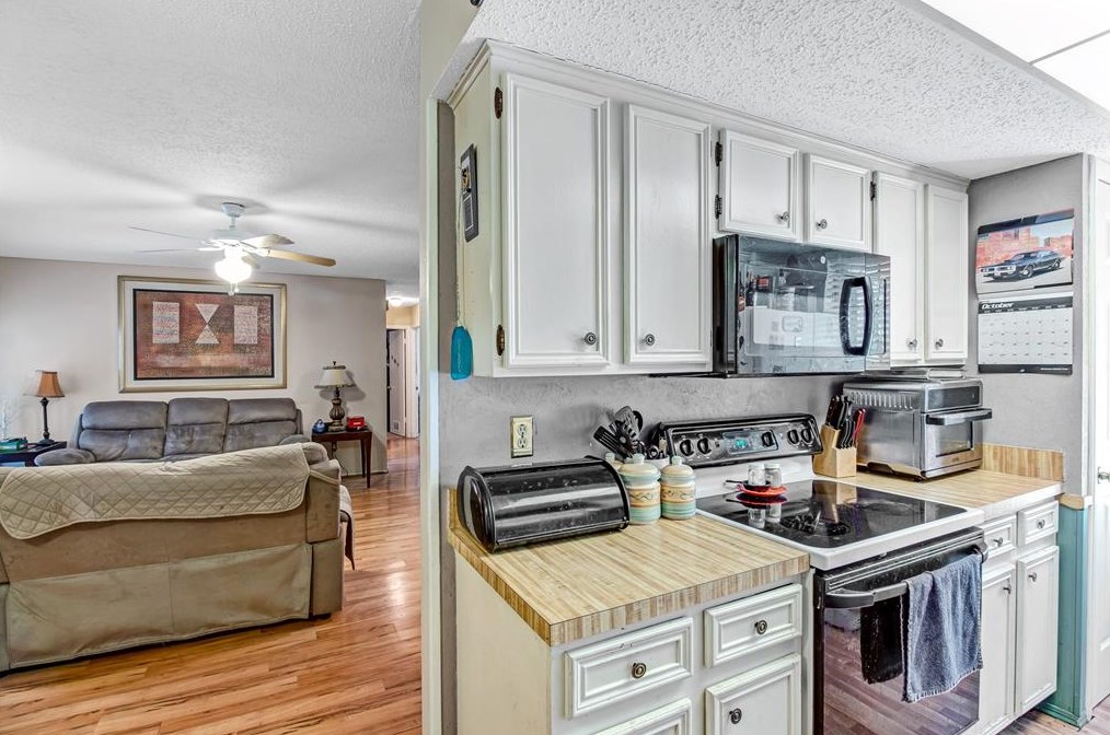 1016 Birchwood Dr, Mesquite TX 75149-4763 exterior